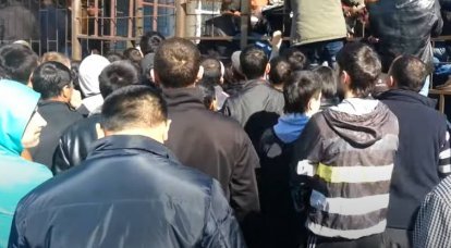 В Киеве угрожают мигрантам из Средней Азии уголовной ответственностью за посещение подконтрольных России территорий