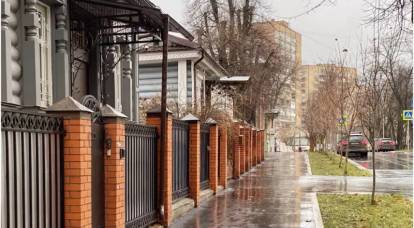 Moskova'nın sokakları. Yazarlar - şaire
