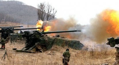 No Território Primorsky no campo de treinamento de Sergeevka competições de comandantes de baterias de artilharia são realizadas