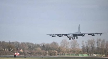 Der Amerikaner B-52H hat die Bombardierung der Krim trainiert