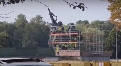 O Comitê de Investigação da Rússia abriu um processo criminal sobre o fato da demolição do monumento aos Libertadores de Riga