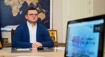 رئیس وزارت خارجه اوکراین به ایالات متحده برای ارائه کمک های مالی گسترده به کیف "برکت" داد