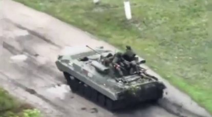 An archive video of the last battle of the crew and troops of the Russian BMP-2M during the withdrawal from the Kharkov direction appeared