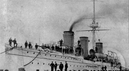 Éclairages blindés. Le croiseur II est classé "Novik". Critère de coût / efficacité
