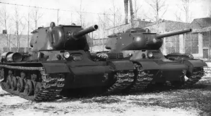 Tanque pesado IS-1. Pequena escala, mas importante