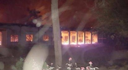 Американские "следователи" уничтожили важные улики в разрушенном госпитале в Кундузе, протаранив ворота танком