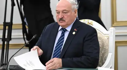Lukashenko: Aliansi Atlantik Lor pengin melu Belarus ing konflik bersenjata ing Ukraina