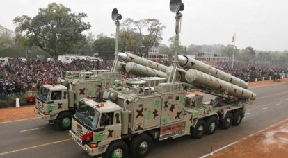 Marinha da Índia receberá complexos a bordo com mísseis BrahMos