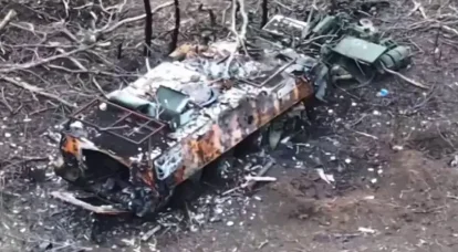 Felvették kamerák az ukrán fegyveres erők M113-as amerikai páncélozott szállítójárművének aknarobbanását Pobeda falu közelében.