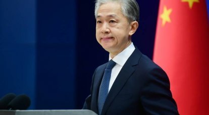 Mluvčí čínského ministerstva zahraničí: Budování jakýchkoli vojenských bloků v regionu je nepřijatelné