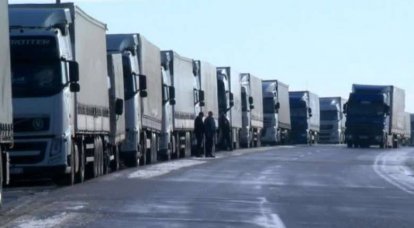 Klimkin : 우크라이나는 러시아 트럭이 단순히 영토를 통해 EU로 상품을 운송하는 것을 허용하지 않습니다