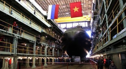 베트남 네 번째 잠수함 진수