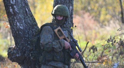 Le foglie che cadono dagli alberi e le mutevoli condizioni meteorologiche portano alla necessità per le parti in conflitto in Ucraina di cambiare le tattiche delle battaglie