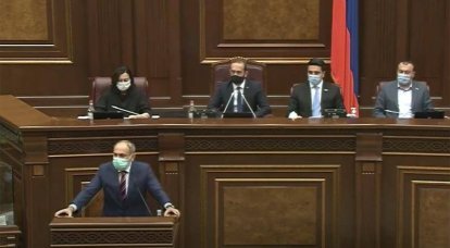 Il parlamentare ha chiesto a Pashinyan la disponibilità a riconoscere l'indipendenza del Nagorno-Karabakh