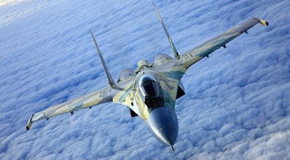 升级后的战斗机Su-35继续测试