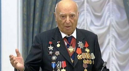 Vladimir Etush vefat etti