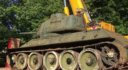 Ein estnischer Sammler rettete einen T-34 vor der Verschrottung, nachdem er an einem Treffen an der Elbe teilgenommen hatte