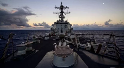 יש צילומים של התקרבות מסוכנת בין ספינות מלחמה סיניות ואמריקאיות במצר טייוואן