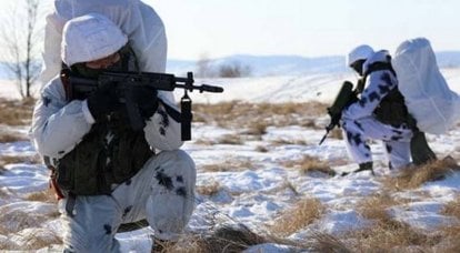 Das Verteidigungsministerium rüstet die motorisierten Schützeneinheiten des Militärbezirks Ost weiterhin mit einem neuen Sturmgewehr aus