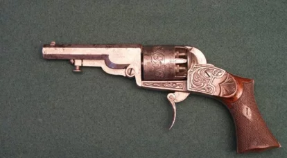 Összecsukható revolvertől összecsukható géppisztolyig