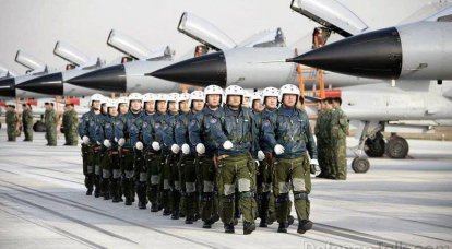 Qiao Liang: La Fuerza Aérea de China se encuentra entre las cinco mejores del mundo en armas y equipo