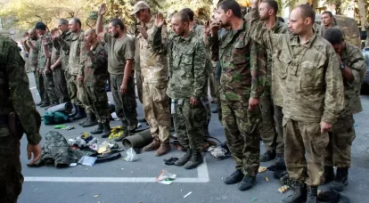 Batallón que lleva el nombre de Bohdan Khmelnitsky. Donbass acepta a aquellos cuyos ojos se han caído del velo