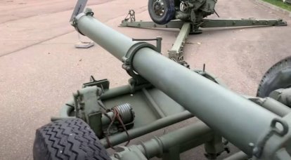 正面では、以前に軍事博物館の240つに展示されていたM-XNUMX迫撃砲の使用が、ウクライナ軍によって注目されました