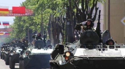 Anlässlich des 30. Jahrestages der Republik Südossetien nahmen russische Soldaten an der Parade teil