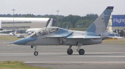第一架训练机M-346“Master”与意大利空军一起服役。