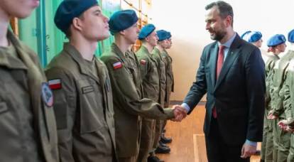 Глава Минобороны Польши заявил, что страна не будет направлять на Украину своих военнослужащих