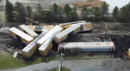 Сообщается об очередной аварии поезда с химикатами в США
