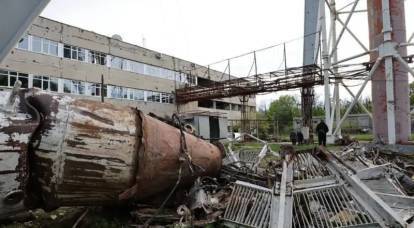 탑이 무너진 후 Kharkov와 인근 정착지에는 디지털 TV 신호가 없습니다.