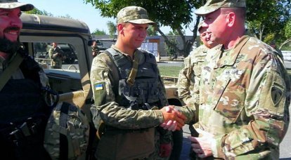 Il generale americano Ben Hodges ha visitato la zona ATO nel Donbass