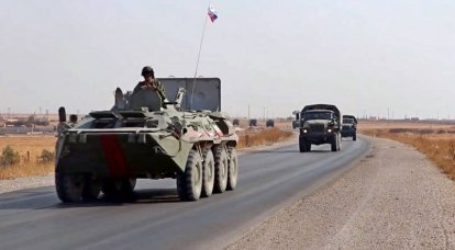 Das Verteidigungsministerium setzt den Transfer von Ausrüstung zu neuen Militärstützpunkten in Nordsyrien fort