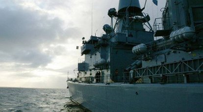No Mediterrâneo, lançou uma "operação permanente" da "Guarda Marinha" da OTAN