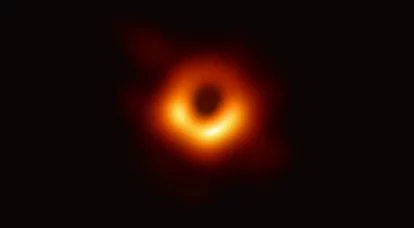 Disc de acumulare a găurii negre în Messier 87 (EHT)