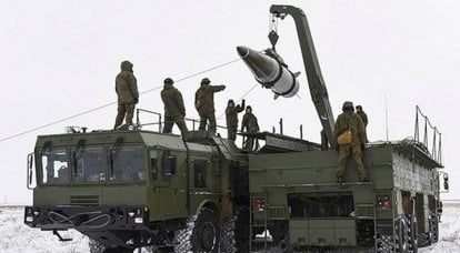 Los ejercicios sobre la entrega de municiones especiales para el OTRK Iskander-M se llevaron a cabo en el BBO