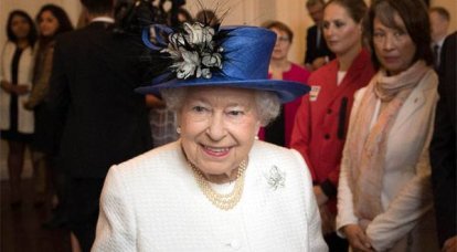 СМИ: Британская королева собралась отречься от престола