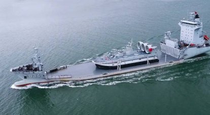 Полупогружной тяжелый транспортный корабль ВМС Китая Yinmahu прошёл успешные испытания