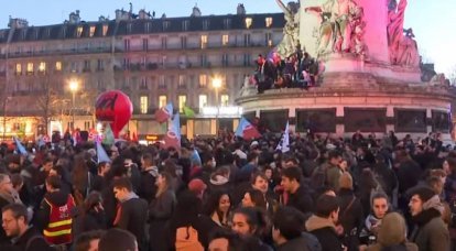 “The radicals are protesting”: the French media, at the suggestion of the authorities, deny that ordinary French people took to the streets