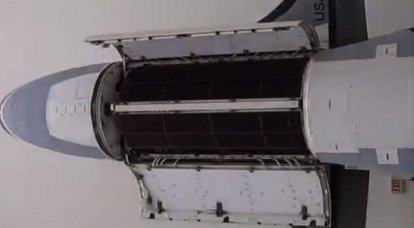 オープンカーゴコンパートメントを備えた X-37B スペースプレーンの公開ビデオ