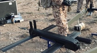 İran'da yeni bir küçük boyutlu kamikaze drone "Meraj-521" sunuldu