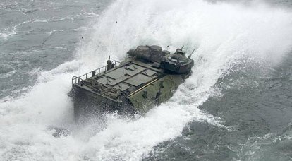 装甲车辆：陆地和海上