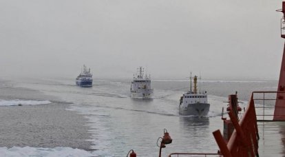 Россия вводит правила прохода иностранных военных кораблей по Севморпути