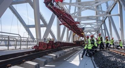 На Крымском мосту закончена укладка второго железнодорожного пути