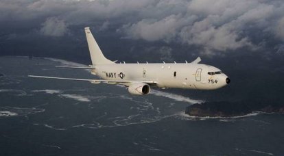 Aereo Boeing P-8A Poseidon dell'aeronautica americana avvistato vicino alla Crimea, allarme raid aereo dichiarato a Sebastopoli