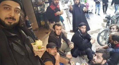 Bojownicy opuścili Aleppo przez korytarze humanitarne