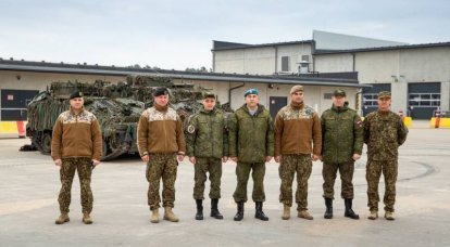 발트해 연안에서 라트비아의 Adazi NATO 기지에서 러시아 장교와 사진이 논의되었습니다.