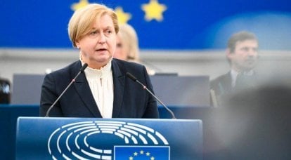 폴란드 의원: "러시아는 위협이며 영원히 파괴되어야 합니다."