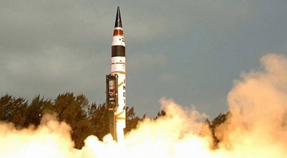 Индия испытала ракету "Агни-5", способную нести ядерный заряд